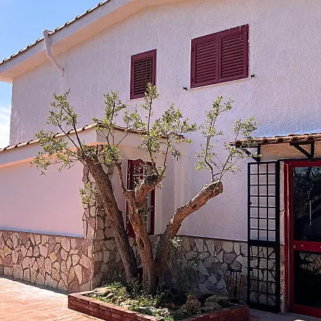 Finestra Sul Castello Partinico