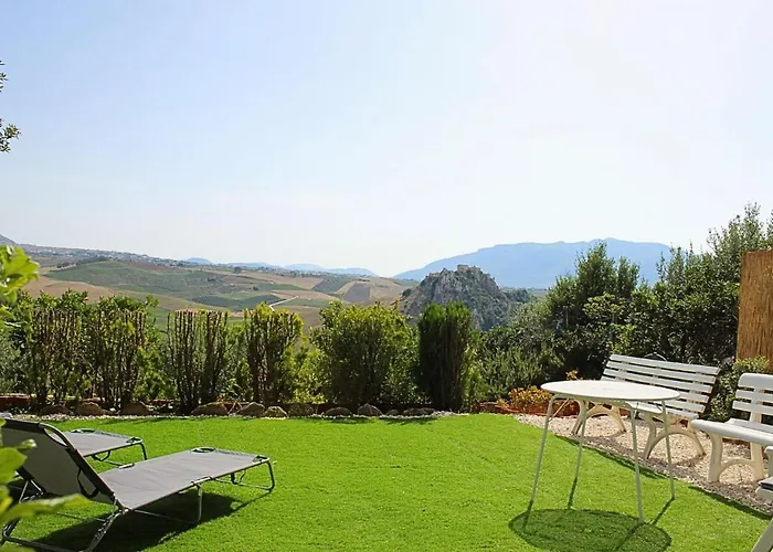 Finestra Sul Castello Villa